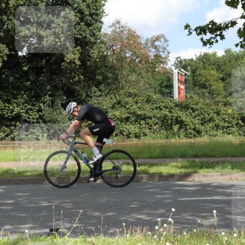 10.08.2025 - GEWOBA Citytriathlon Bremen Yannick Fuchs http://msf.ph/oto/8567726 10.08.2025 12:43:44 Radfahren 608, 835, 837, 842, 907, 925, 954, 955, 1012 meine-sportfotos.de
