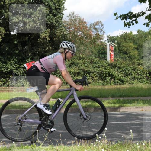 10.08.2025 - GEWOBA Citytriathlon Bremen Yannick Fuchs http://msf.ph/oto/8567736 10.08.2025 12:43:56 Radfahren 608, 907, 908, 954, 1012, 1036 meine-sportfotos.de