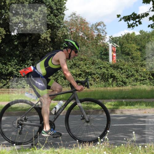 10.08.2025 - GEWOBA Citytriathlon Bremen Yannick Fuchs http://msf.ph/oto/8567741 10.08.2025 12:44:09 Radfahren 661, 693, 703, 713, 731, 746, 908, 1036 meine-sportfotos.de