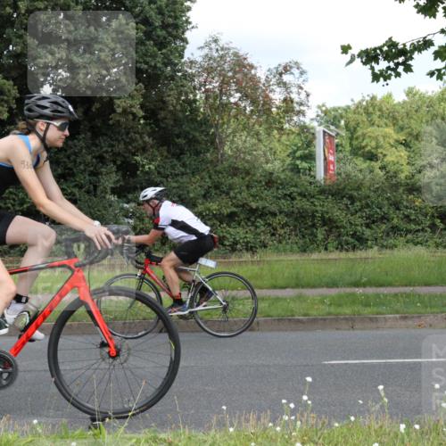 10.08.2025 - GEWOBA Citytriathlon Bremen Yannick Fuchs http://msf.ph/oto/8567806 10.08.2025 12:45:37 Radfahren 676, 724, 748, 771, 928, 930, 939, 946, 1022 meine-sportfotos.de