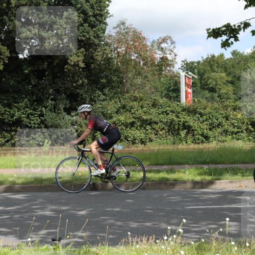 10.08.2025 - GEWOBA Citytriathlon Bremen Yannick Fuchs http://msf.ph/oto/8567823 10.08.2025 12:45:56 Radfahren 574, 651, 674, 685, 697, 748, 771, 812, 898, 928, 929 meine-sportfotos.de