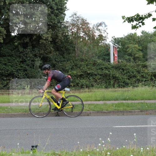 10.08.2025 - GEWOBA Citytriathlon Bremen Yannick Fuchs http://msf.ph/oto/8567841 10.08.2025 12:46:22 Radfahren 625, 948, 1011 meine-sportfotos.de