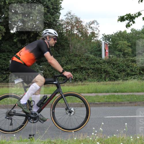 10.08.2025 - GEWOBA Citytriathlon Bremen Yannick Fuchs http://msf.ph/oto/8567857 10.08.2025 12:46:45 Radfahren 576, 605, 799, 823, 903, 918, 962, 968, 1007, 1020 meine-sportfotos.de