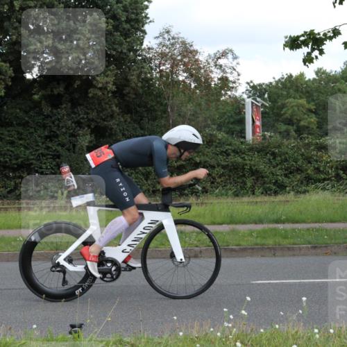 10.08.2025 - GEWOBA Citytriathlon Bremen Yannick Fuchs http://msf.ph/oto/8567858 10.08.2025 12:46:46 Radfahren 576, 605, 799, 823, 903, 918, 962, 968, 1007, 1020 meine-sportfotos.de