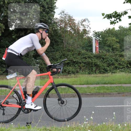 10.08.2025 - GEWOBA Citytriathlon Bremen Yannick Fuchs http://msf.ph/oto/8567881 10.08.2025 12:47:11 Radfahren 573, 583, 622, 640, 645, 659, 675, 733, 751, 760, 769, 792, 875, 960, 981, 1013 meine-sportfotos.de