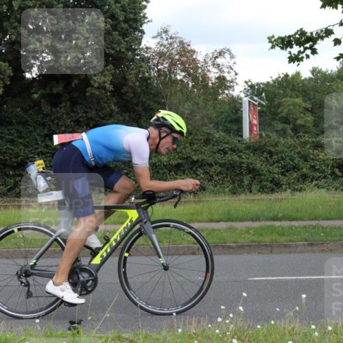 10.08.2025 - GEWOBA Citytriathlon Bremen Yannick Fuchs http://msf.ph/oto/8567887 10.08.2025 12:47:14 Radfahren 573, 583, 622, 640, 645, 659, 675, 732, 733, 751, 760, 769, 792, 875, 960, 981, 1013 meine-sportfotos.de