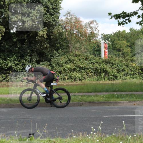 10.08.2025 - GEWOBA Citytriathlon Bremen Yannick Fuchs http://msf.ph/oto/8567898 10.08.2025 12:47:37 Radfahren 566, 590, 654, 732, 745, 753, 801, 884, 951 meine-sportfotos.de