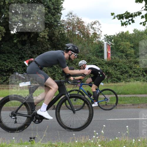10.08.2025 - GEWOBA Citytriathlon Bremen Yannick Fuchs http://msf.ph/oto/8567903 10.08.2025 12:47:47 Radfahren 566, 587, 590, 679, 745, 801, 884, 916, 943, 951 meine-sportfotos.de