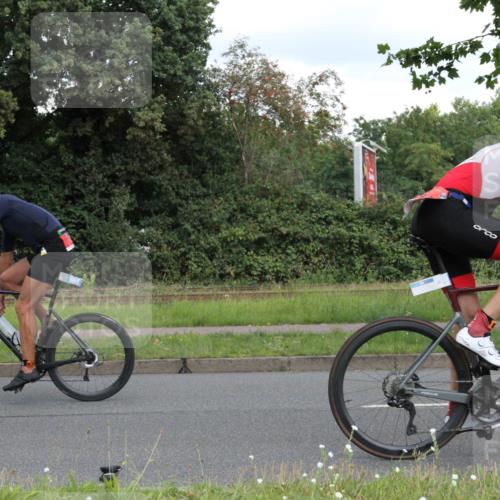 10.08.2025 - GEWOBA Citytriathlon Bremen Yannick Fuchs http://msf.ph/oto/8567909 10.08.2025 12:47:49 Radfahren 566, 587, 590, 679, 745, 767, 801, 884, 916, 941, 943, 951 meine-sportfotos.de