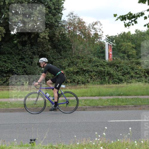 10.08.2025 - GEWOBA Citytriathlon Bremen Yannick Fuchs http://msf.ph/oto/8567925 10.08.2025 12:48:06 Radfahren 656, 679, 699, 767, 927, 941 meine-sportfotos.de