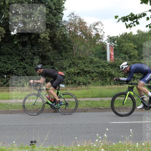 10.08.2025 - GEWOBA Citytriathlon Bremen Yannick Fuchs http://msf.ph/oto/8567927 10.08.2025 12:48:10 Radfahren 656, 699, 767, 927, 941 meine-sportfotos.de