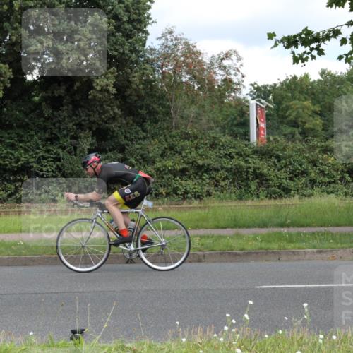 10.08.2025 - GEWOBA Citytriathlon Bremen Yannick Fuchs http://msf.ph/oto/8567936 10.08.2025 12:48:27 Radfahren 839, 1026 meine-sportfotos.de