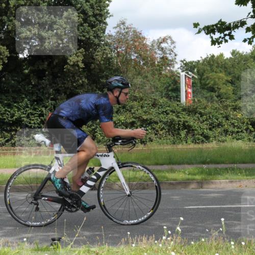 10.08.2025 - GEWOBA Citytriathlon Bremen Yannick Fuchs http://msf.ph/oto/8567967 10.08.2025 12:48:57 Radfahren 578, 621, 627, 641, 649, 655, 682, 788, 857, 863, 932, 950, 1010, 1027 meine-sportfotos.de
