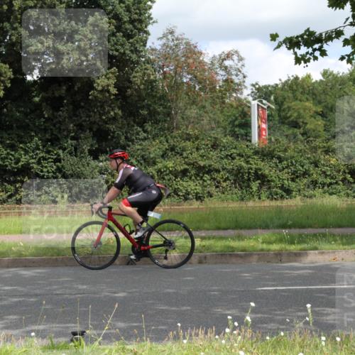10.08.2025 - GEWOBA Citytriathlon Bremen Yannick Fuchs http://msf.ph/oto/8567969 10.08.2025 12:48:59 Radfahren 578, 621, 641, 649, 655, 682, 788, 863, 932, 950, 1010, 1027 meine-sportfotos.de