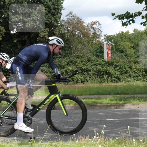 10.08.2025 - GEWOBA Citytriathlon Bremen Yannick Fuchs http://msf.ph/oto/8567971 10.08.2025 12:49:01 Radfahren 578, 621, 641, 649, 655, 682, 788, 863, 932, 950, 1010, 1027 meine-sportfotos.de