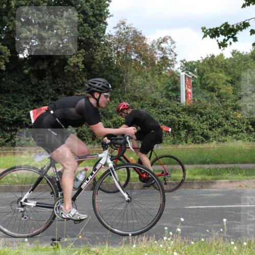 10.08.2025 - GEWOBA Citytriathlon Bremen Yannick Fuchs http://msf.ph/oto/8567979 10.08.2025 12:49:09 Radfahren 593, 641, 649, 682, 806, 840, 863, 950, 1010, 1027 meine-sportfotos.de