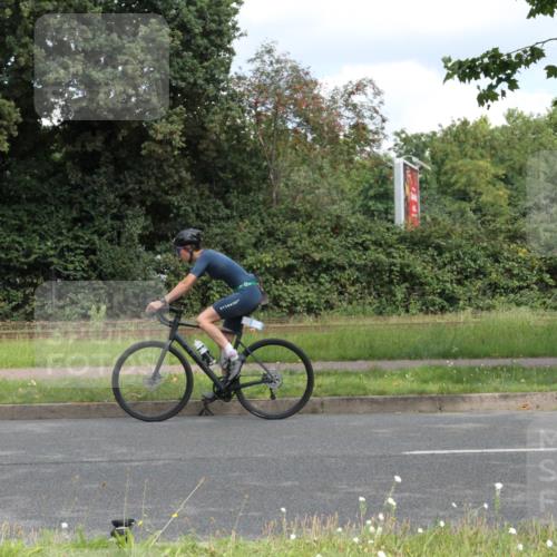 10.08.2025 - GEWOBA Citytriathlon Bremen Yannick Fuchs http://msf.ph/oto/8567981 10.08.2025 12:49:10 Radfahren 593, 641, 649, 682, 806, 840, 863, 942, 950, 1010, 1027 meine-sportfotos.de