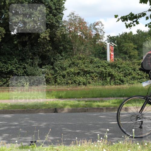 10.08.2025 - GEWOBA Citytriathlon Bremen Yannick Fuchs http://msf.ph/oto/8568009 10.08.2025 12:49:49 Radfahren 552, 637, 648, 666, 688, 689, 692, 715, 741, 856, 873, 922, 959 meine-sportfotos.de
