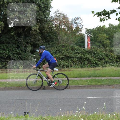 10.08.2025 - GEWOBA Citytriathlon Bremen Yannick Fuchs http://msf.ph/oto/8568018 10.08.2025 12:50:02 Radfahren 552, 688, 692, 722, 741, 752, 838, 935, 959 meine-sportfotos.de