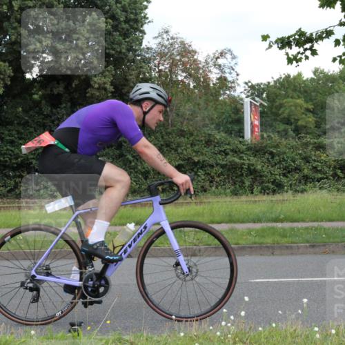 10.08.2025 - GEWOBA Citytriathlon Bremen Yannick Fuchs http://msf.ph/oto/8568033 10.08.2025 12:50:31 Radfahren 553, 584, 626, 643, 735, 770, 820, 824, 836, 859, 867, 914, 1016 meine-sportfotos.de