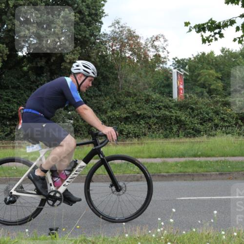 10.08.2025 - GEWOBA Citytriathlon Bremen Yannick Fuchs http://msf.ph/oto/8568055 10.08.2025 12:51:04 Radfahren 551, 681, 719, 768, 776, 894, 924, 937 meine-sportfotos.de