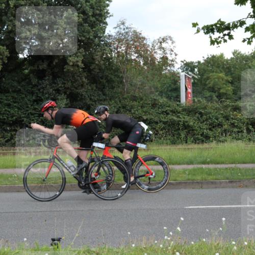 10.08.2025 - GEWOBA Citytriathlon Bremen Yannick Fuchs http://msf.ph/oto/8568075 10.08.2025 12:51:37 Radfahren 556, 575, 667, 680, 822, 855, 912 meine-sportfotos.de