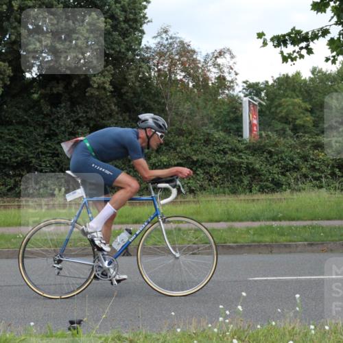 10.08.2025 - GEWOBA Citytriathlon Bremen Yannick Fuchs http://msf.ph/oto/8568079 10.08.2025 12:51:43 Radfahren 575, 604, 680, 822, 855 meine-sportfotos.de