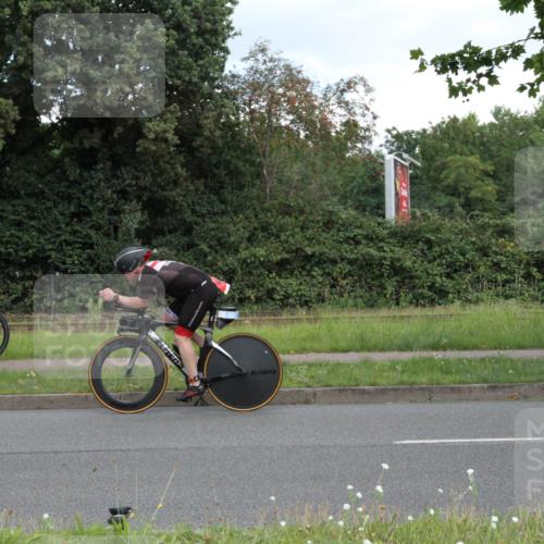 10.08.2025 - GEWOBA Citytriathlon Bremen Yannick Fuchs http://msf.ph/oto/8568088 10.08.2025 12:51:57 Radfahren 604, 664, 680, 738, 973, 977, 1017 meine-sportfotos.de