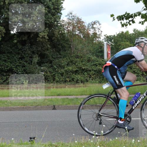 10.08.2025 - GEWOBA Citytriathlon Bremen Yannick Fuchs http://msf.ph/oto/8568127 10.08.2025 12:53:06 Radfahren 734, 833, 895, 915 meine-sportfotos.de