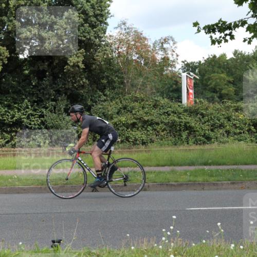 10.08.2025 - GEWOBA Citytriathlon Bremen Yannick Fuchs http://msf.ph/oto/8568130 10.08.2025 12:53:14 Radfahren 570, 734, 759, 833, 872, 895 meine-sportfotos.de