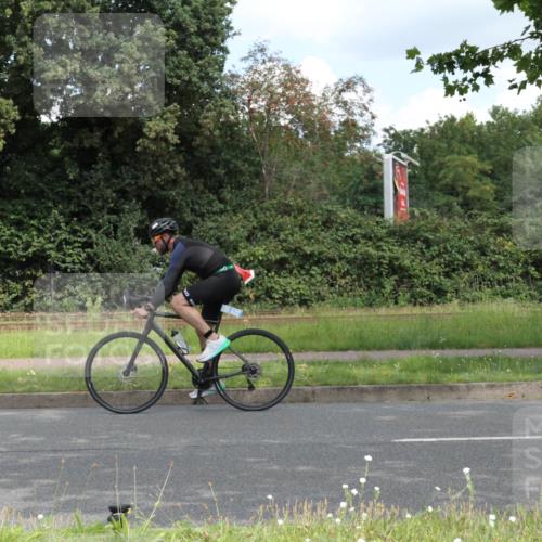 10.08.2025 - GEWOBA Citytriathlon Bremen Yannick Fuchs http://msf.ph/oto/8568160 10.08.2025 12:53:59 Radfahren 739, 742, 750, 797, 1006, 1032, 1039 meine-sportfotos.de