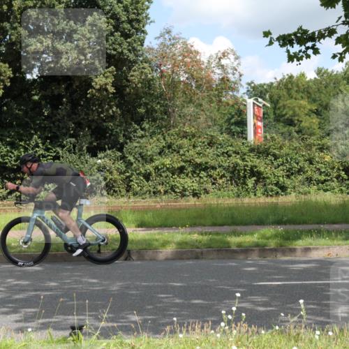 10.08.2025 - GEWOBA Citytriathlon Bremen Yannick Fuchs http://msf.ph/oto/8568184 10.08.2025 12:54:21 Radfahren 580, 582, 618, 707, 740, 742, 750, 789, 826, 1006, 1039 meine-sportfotos.de
