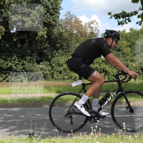 10.08.2025 - GEWOBA Citytriathlon Bremen Yannick Fuchs http://msf.ph/oto/8568211 10.08.2025 12:54:31 Radfahren 580, 582, 618, 634, 707, 740, 783, 789, 790, 826 meine-sportfotos.de