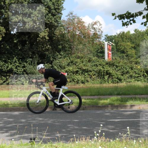 10.08.2025 - GEWOBA Citytriathlon Bremen Yannick Fuchs http://msf.ph/oto/8568216 10.08.2025 12:54:32 Radfahren 580, 582, 618, 634, 740, 783, 789, 790, 826 meine-sportfotos.de