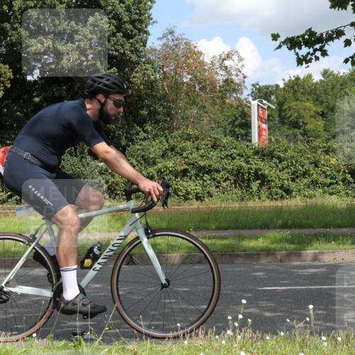 10.08.2025 - GEWOBA Citytriathlon Bremen Yannick Fuchs http://msf.ph/oto/8568224 10.08.2025 12:54:42 Radfahren 580, 582, 634, 736, 783, 789, 790, 826, 1029 meine-sportfotos.de