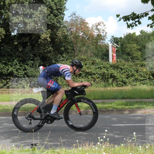 10.08.2025 - GEWOBA Citytriathlon Bremen Yannick Fuchs http://msf.ph/oto/8568232 10.08.2025 12:54:55 Radfahren 563, 591, 632, 728, 736, 761, 781, 1029 meine-sportfotos.de
