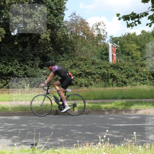 10.08.2025 - GEWOBA Citytriathlon Bremen Yannick Fuchs http://msf.ph/oto/8568239 10.08.2025 12:55:04 Radfahren 563, 591, 632, 714, 728, 761, 766, 781, 794, 877, 1015, 1029 meine-sportfotos.de