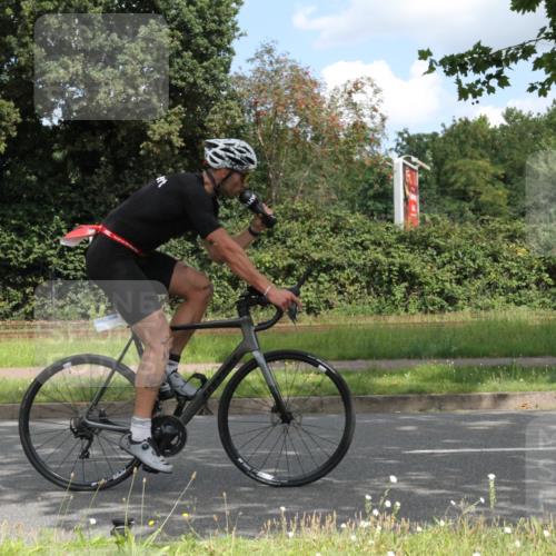10.08.2025 - GEWOBA Citytriathlon Bremen Yannick Fuchs http://msf.ph/oto/8568245 10.08.2025 12:55:09 Radfahren 563, 591, 632, 696, 714, 728, 761, 766, 781, 794, 877, 1015 meine-sportfotos.de