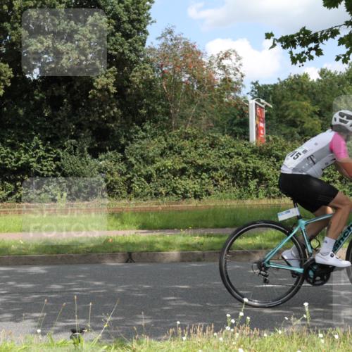 10.08.2025 - GEWOBA Citytriathlon Bremen Yannick Fuchs http://msf.ph/oto/8568249 10.08.2025 12:55:12 Radfahren 563, 696, 714, 761, 766, 794, 877, 1015 meine-sportfotos.de