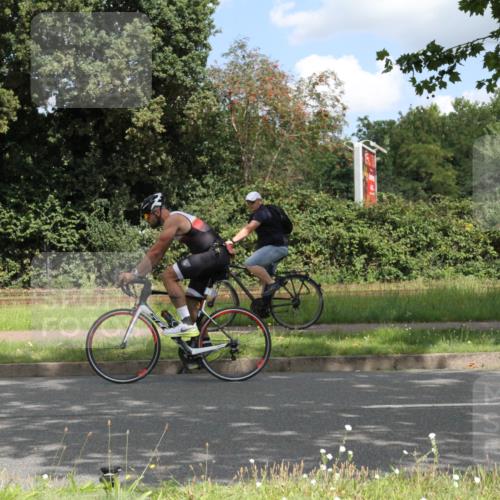 10.08.2025 - GEWOBA Citytriathlon Bremen Yannick Fuchs http://msf.ph/oto/8568252 10.08.2025 12:55:15 Radfahren 696, 714, 761, 766, 794, 877, 982, 1015 meine-sportfotos.de