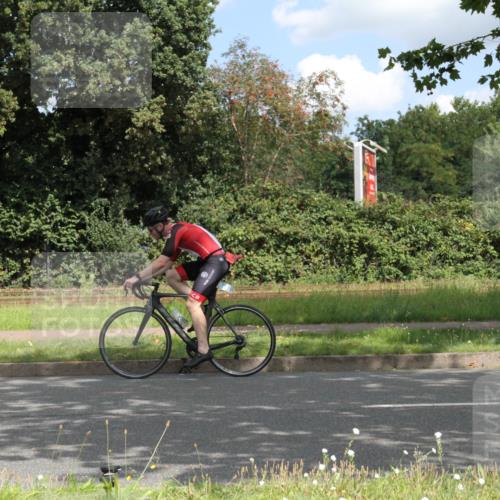 10.08.2025 - GEWOBA Citytriathlon Bremen Yannick Fuchs http://msf.ph/oto/8568255 10.08.2025 12:55:18 Radfahren 696, 714, 761, 766, 794, 877, 982, 1015, 1033 meine-sportfotos.de