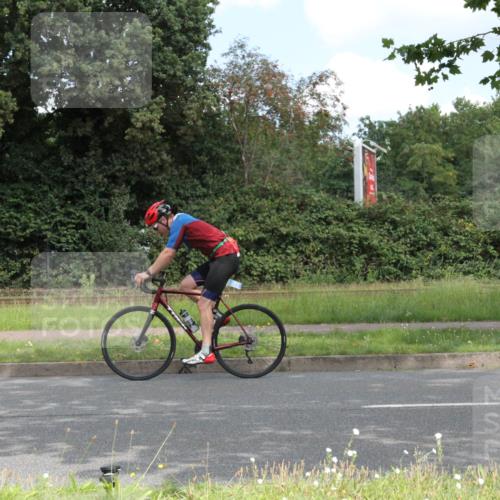 10.08.2025 - GEWOBA Citytriathlon Bremen Yannick Fuchs http://msf.ph/oto/8568281 10.08.2025 12:55:44 Radfahren 636, 658, 729, 779, 804, 843, 880, 890, 896 meine-sportfotos.de