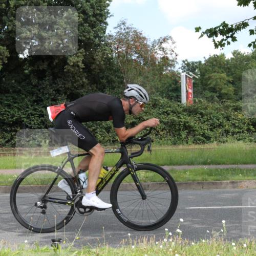 10.08.2025 - GEWOBA Citytriathlon Bremen Yannick Fuchs http://msf.ph/oto/8568283 10.08.2025 12:55:48 Radfahren 636, 658, 729, 779, 804, 843, 880, 883, 890, 896 meine-sportfotos.de