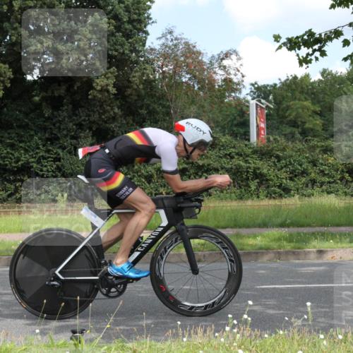 10.08.2025 - GEWOBA Citytriathlon Bremen Yannick Fuchs http://msf.ph/oto/8568287 10.08.2025 12:55:55 Radfahren 636, 765, 779, 883, 890, 896, 1024, 1025 meine-sportfotos.de