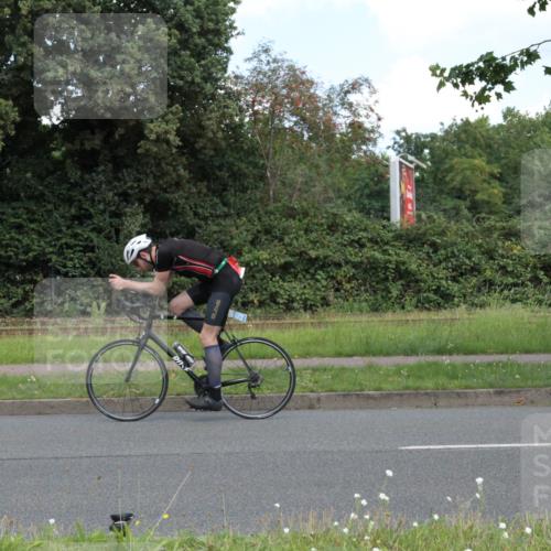 10.08.2025 - GEWOBA Citytriathlon Bremen Yannick Fuchs http://msf.ph/oto/8568297 10.08.2025 12:56:09 Radfahren 589, 662, 764, 765, 784, 883, 896, 1024, 1025 meine-sportfotos.de