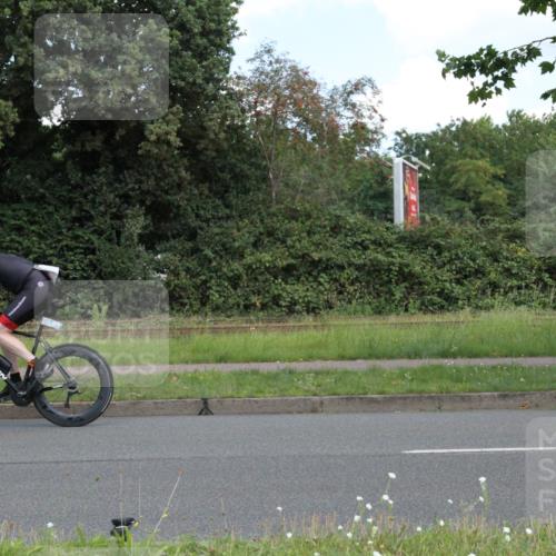 10.08.2025 - GEWOBA Citytriathlon Bremen Yannick Fuchs http://msf.ph/oto/8568301 10.08.2025 12:56:12 Radfahren 589, 662, 764, 765, 784, 844, 1024, 1025 meine-sportfotos.de