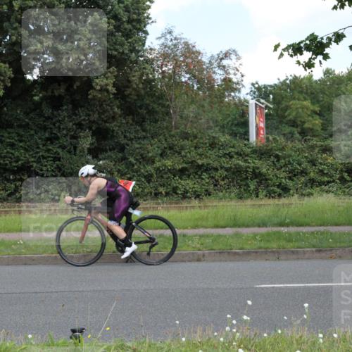 10.08.2025 - GEWOBA Citytriathlon Bremen Yannick Fuchs http://msf.ph/oto/8568303 10.08.2025 12:56:18 Radfahren 567, 589, 662, 721, 764, 784, 814, 844, 1024, 1025 meine-sportfotos.de