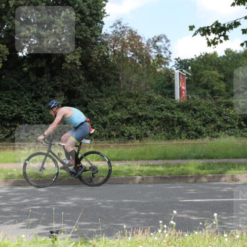 10.08.2025 - GEWOBA Citytriathlon Bremen Yannick Fuchs http://msf.ph/oto/8568329 10.08.2025 12:56:54 Radfahren 559, 597, 672, 755, 815, 830, 879, 913, 1014 meine-sportfotos.de