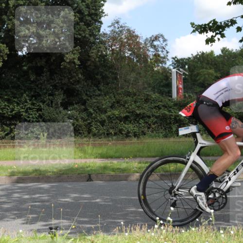 10.08.2025 - GEWOBA Citytriathlon Bremen Yannick Fuchs http://msf.ph/oto/8568331 10.08.2025 12:56:55 Radfahren 559, 597, 672, 723, 755, 815, 830, 879, 913, 1014 meine-sportfotos.de