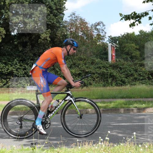 10.08.2025 - GEWOBA Citytriathlon Bremen Yannick Fuchs http://msf.ph/oto/8568332 10.08.2025 12:56:55 Radfahren 559, 597, 672, 723, 755, 815, 830, 879, 913, 1014 meine-sportfotos.de